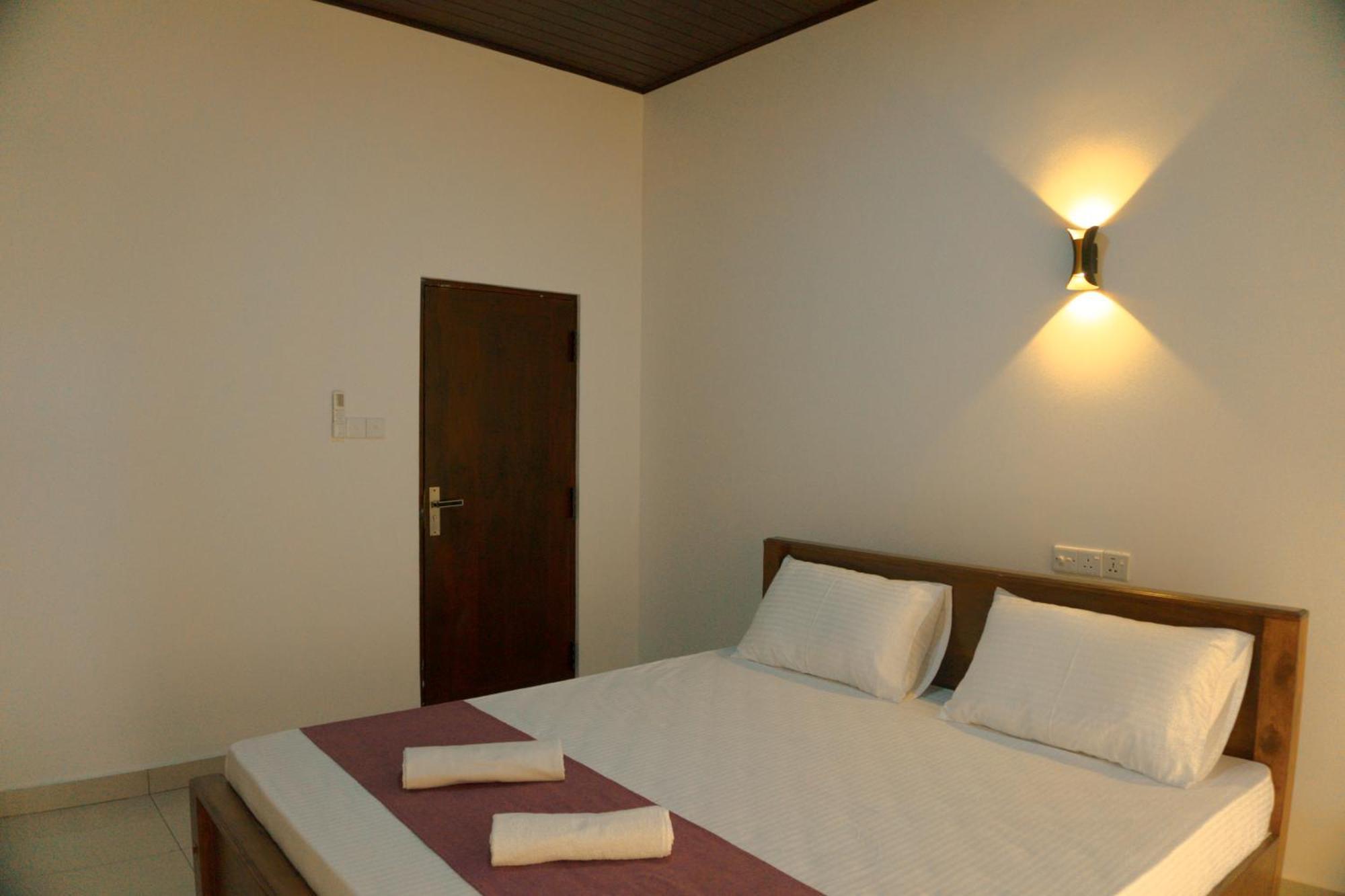 Wilpattu Restaurant & Guest House Pahala Maragahawewa Exterior photo